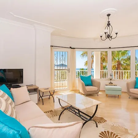 Duplex With Roof Terrace & Panoramic Sea View Apartman *